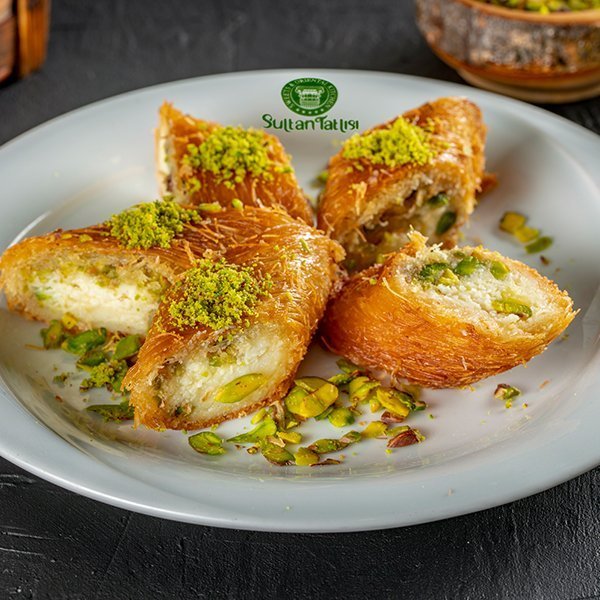 Kaymaklı Fıstıklı Burma