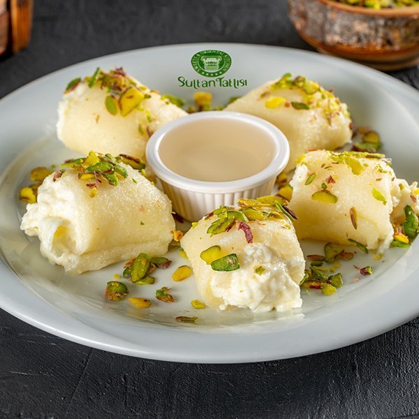 Kaymaklı Peynir Helvası